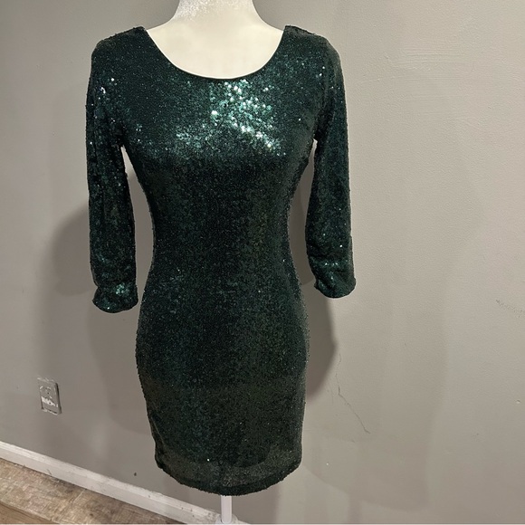 Lulus Dresses & Skirts - Lulu’s Green Sequin Sparkle Dress Womens Medium